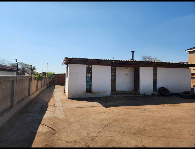 1,428M² VACANT LAND FOR SALE IN ANNADALE